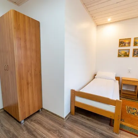 Pensjonacik Krystyna - Krystyna Mikołajki